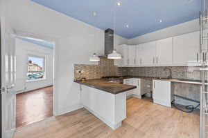 Kitchen- click for photo gallery